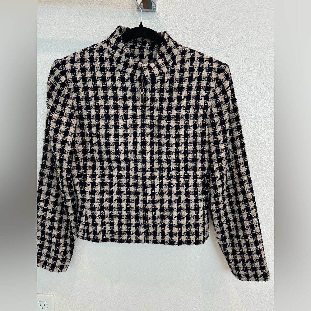 Kasper Black and White Houndstooth Cropped Jacket